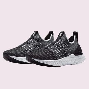 Nike React Phantom Run Flyknit 2 Women’s Running Shoes - size 9
